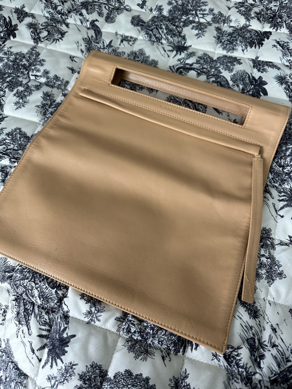 LANCEL rare vintage Tan Leather Cutout Handle Wristlet Clutch